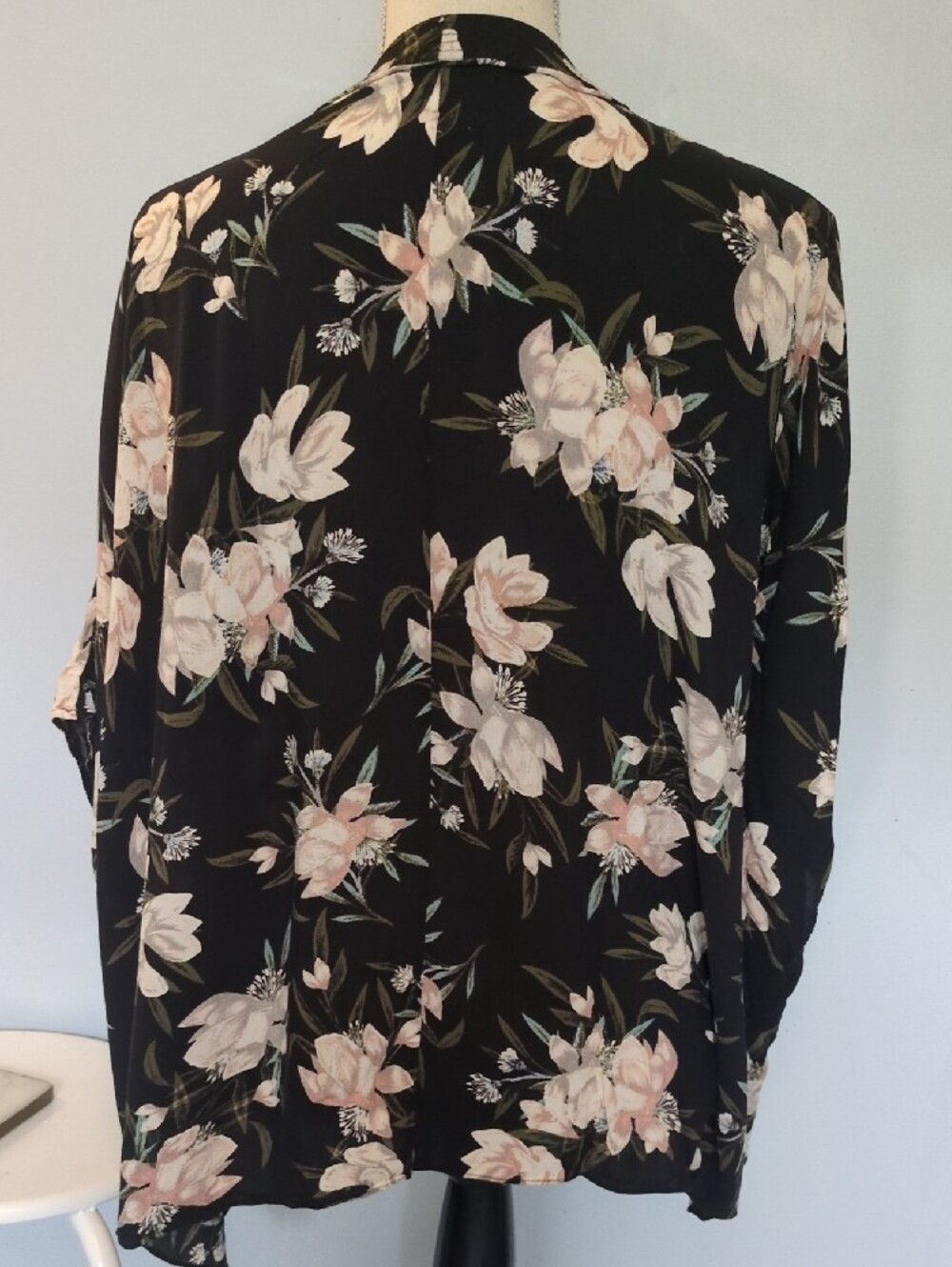 Talula Aritzia Floral Open-Front Kimono XXS / XS - Picture 2 of 4